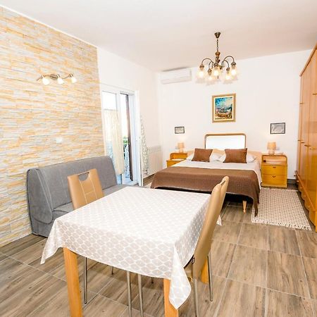 Guest House Ab Adria Home Rovinj Eksteriør bilde